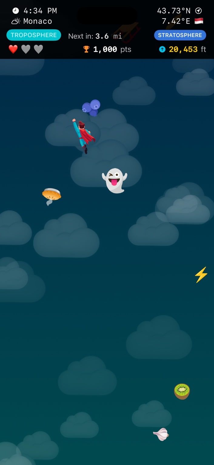 Flymoji Hero gameplay showing remaining hearts, points, altitude, food, and hazards
